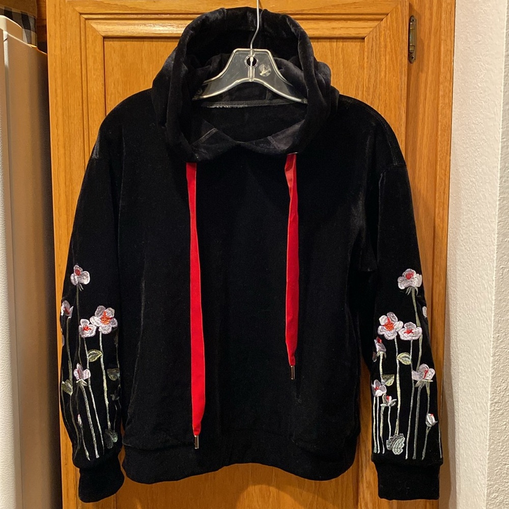 EUC Black Double-faced Velvety Hooded Top with Floral Embroidery at Sleeves L